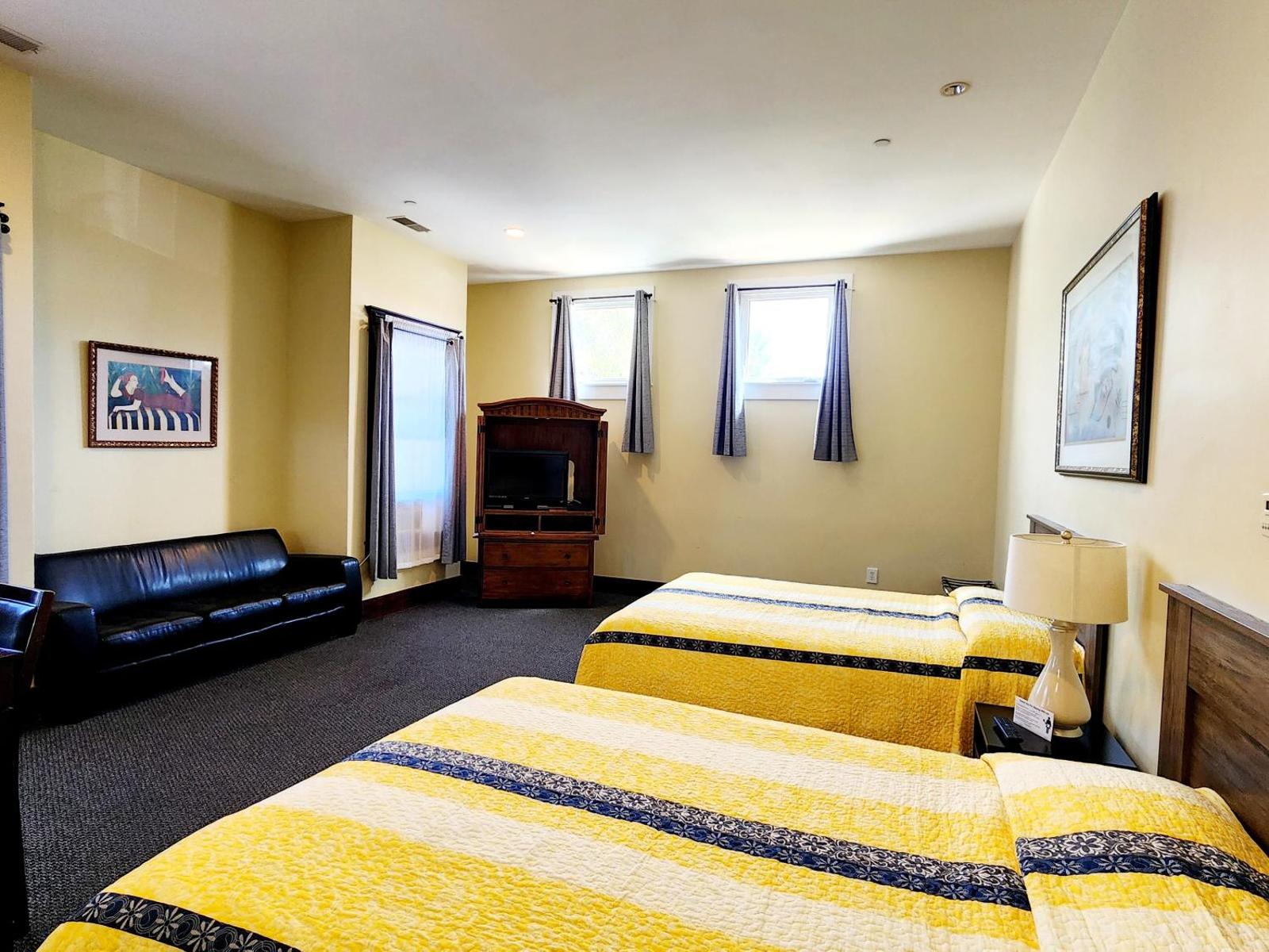 Santa Paula Inn Main image 1